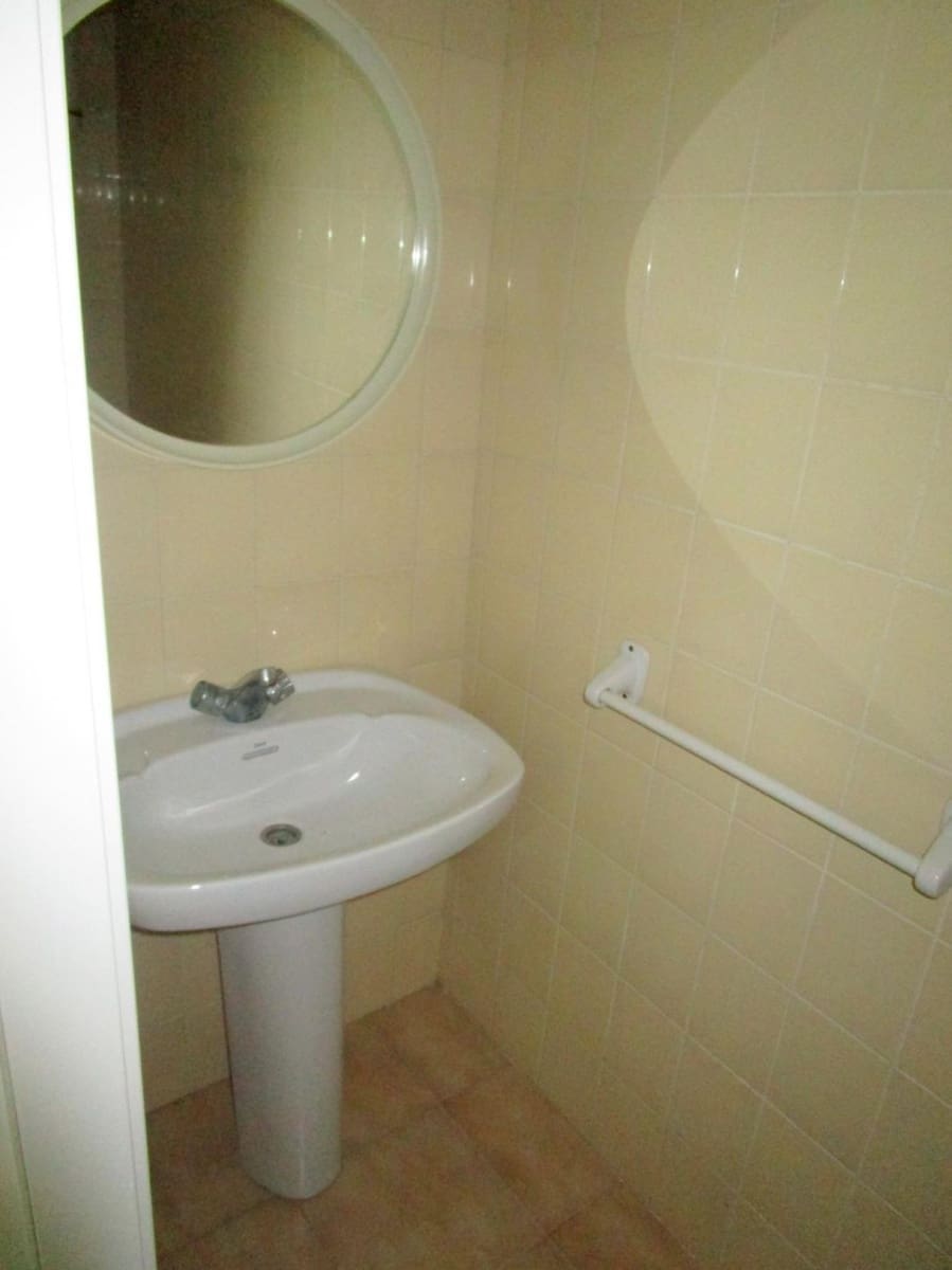 Commercial for rent in Moixent - € 300 (Ref: 6181794)