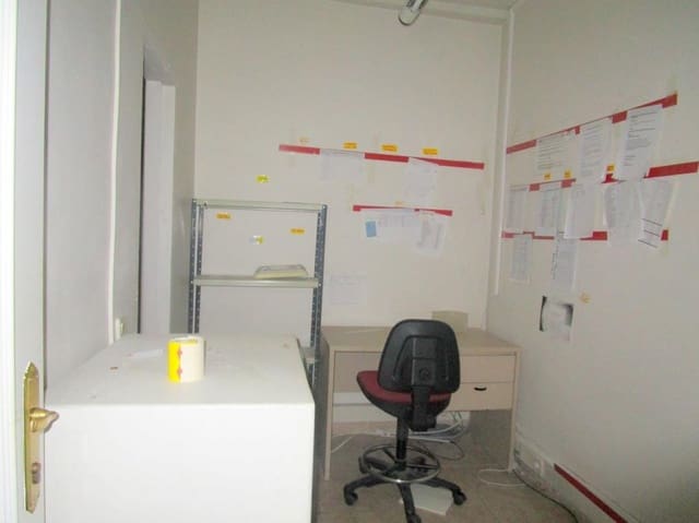 Erhverv til leje i Moixent - € 1.800 (Ref: 6181822)