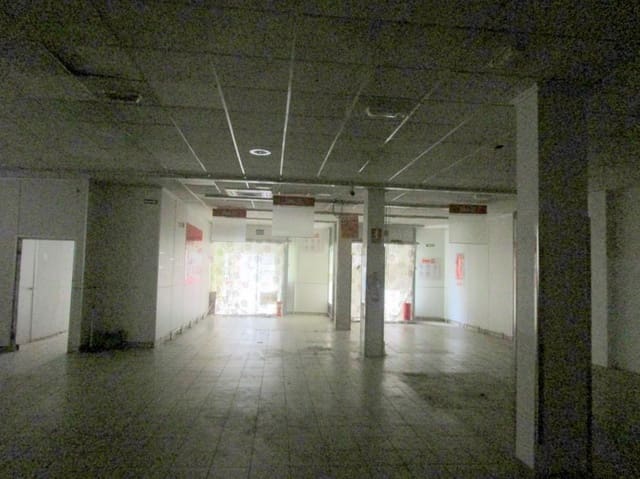 Erhverv til leje i Moixent - € 1.800 (Ref: 6181822)