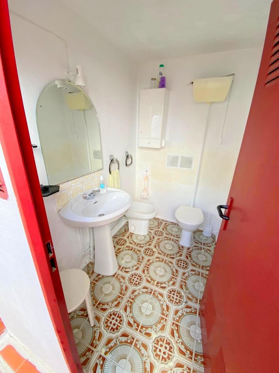 9 soveværelse Byhus til salg i La Font de la Figuera - € 69.000 (Ref: 6181828)