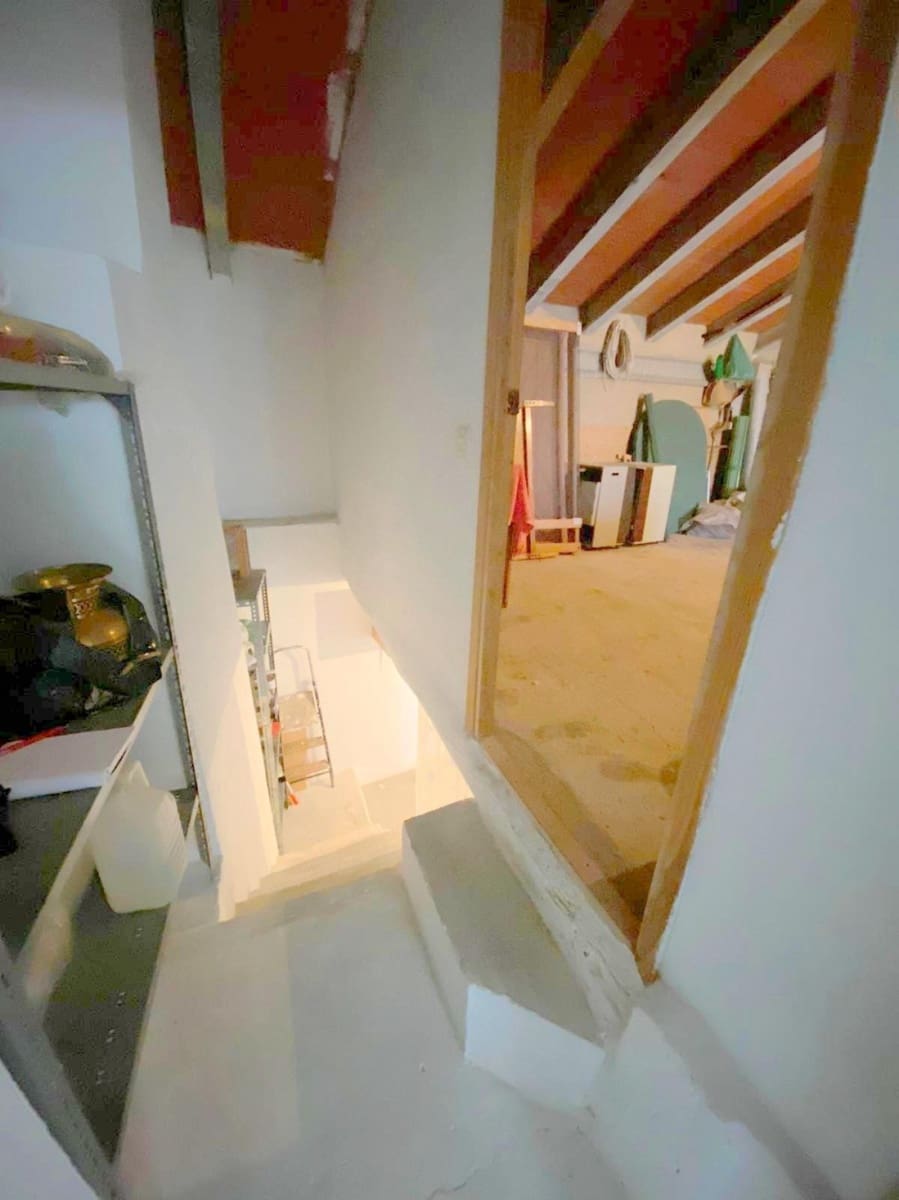 9 soveværelse Byhus til salg i La Font de la Figuera - € 69.000 (Ref: 6181828)