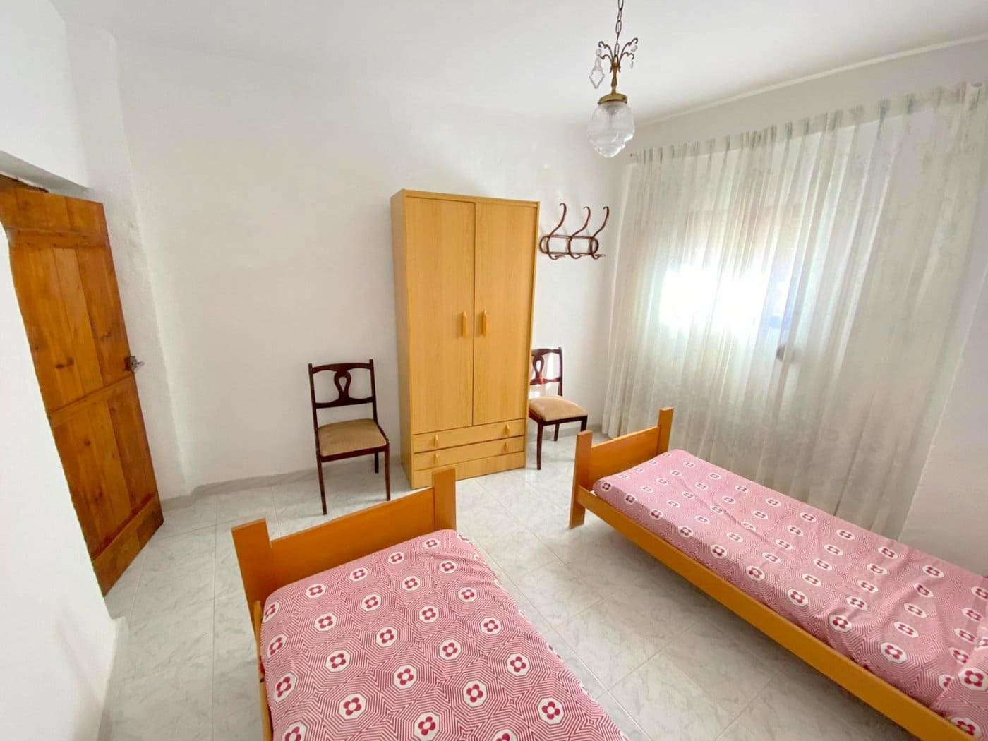 9 soveværelse Byhus til salg i La Font de la Figuera - € 69.000 (Ref: 6181828)