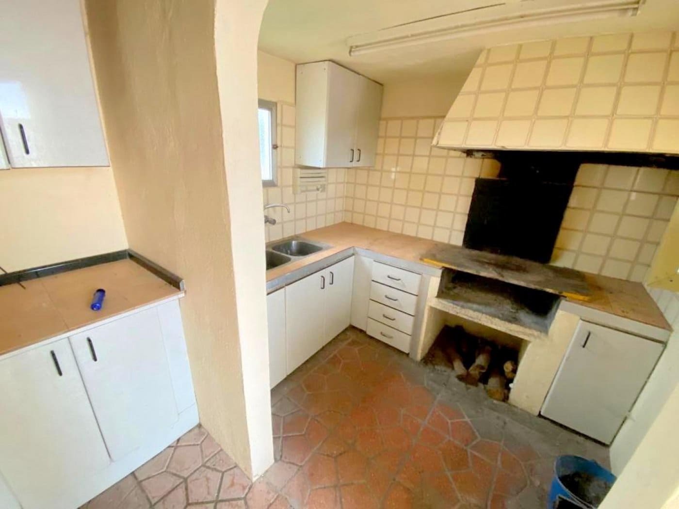 4 makuuhuone Huvila myytävänä paikassa Moixent mukana uima-altaan 
autotalli - 160 000 € (Ref: 6181855)