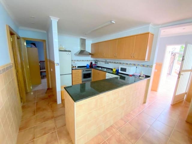 4 Zimmer Villa zu verkaufen in Moixent mit Pool Garage - 160.000 € (Ref: 6181855)