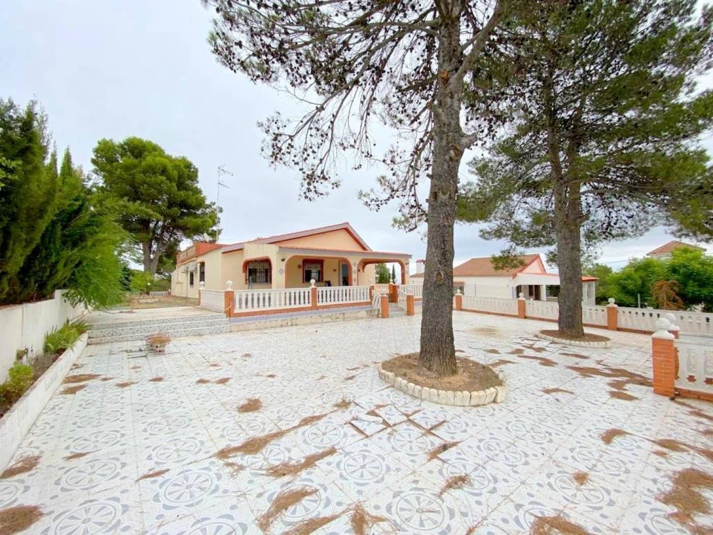 4 makuuhuone Huvila myytävänä paikassa Moixent mukana uima-altaan 
autotalli - 160 000 € (Ref: 6181855)