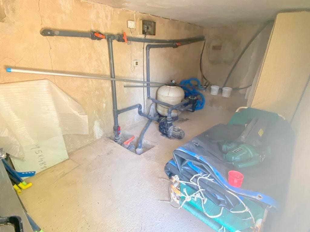 5 soveværelse Villa til salg i Moixent med swimmingpool - € 200.000 (Ref: 7184782)