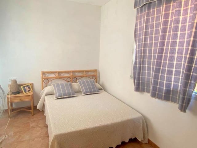 5 bedroom Villa for sale in Moixent with pool - € 200,000 (Ref: 7184782)