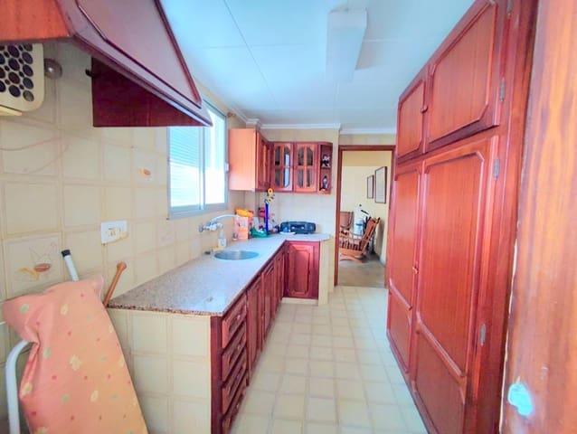 5 bedroom Townhouse for sale in La Pobla Llarga - € 127,000 (Ref: 7689649)