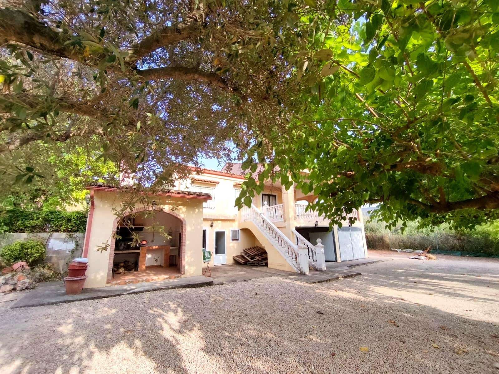 3 slaapkamer Villa te koop in Xativa met zwembad garage - € 300.000 (Ref: 8168943)