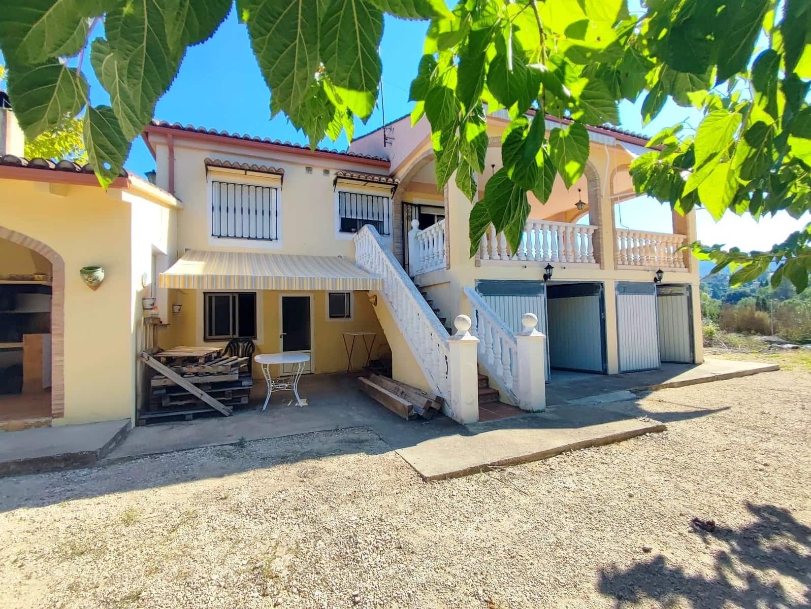 3 slaapkamer Villa te koop in Xativa met zwembad garage - € 300.000 (Ref: 8168943)
