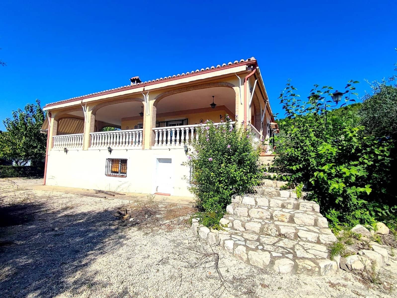 3 slaapkamer Villa te koop in Xativa met zwembad garage - € 300.000 (Ref: 8168943)