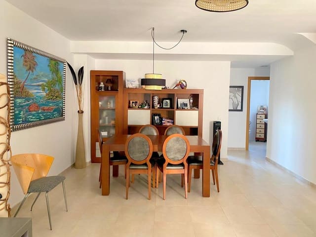 3 makuuhuone Rivitalo myytävänä paikassa Vallada mukana 
autotalli - 240 000 € (Ref: 8652682)