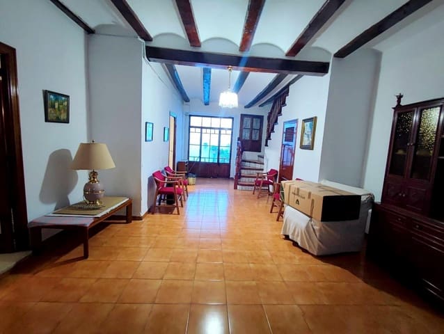 5 soveværelse Byhus til salg i Xàtiva - € 99.000 (Ref: 8776268)