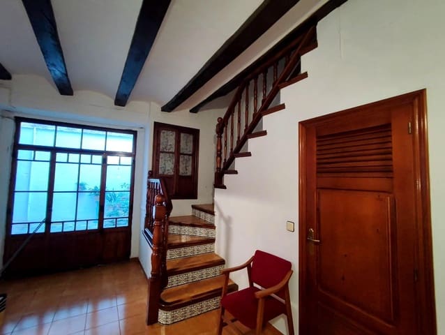 5 soveværelse Byhus til salg i Xàtiva - € 99.000 (Ref: 8776268)