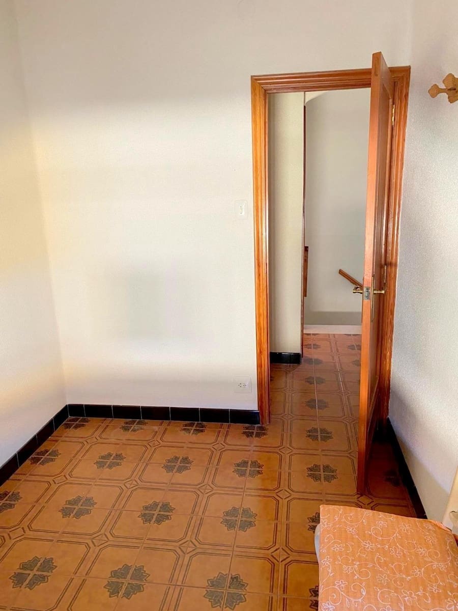 4 soverom Hus til salgs i Vallada med garasje - € 150 000 (Ref: 8836789)