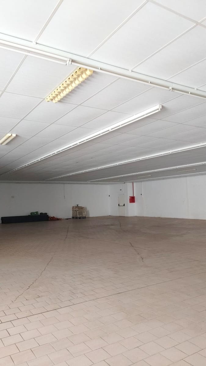 Erhverv til leje i Vallada - € 1.900 (Ref: 8900332)