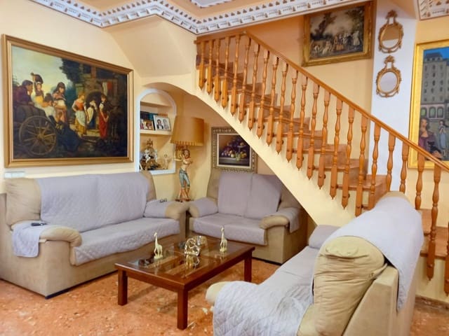 3 bedroom Townhouse for sale in Xàtiva - € 230,000 (Ref: 8926399)