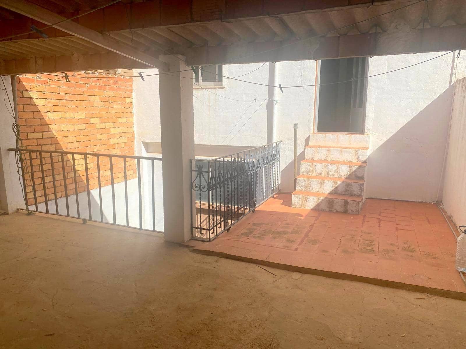 4 soverom Hus til salgs i Moixent med garasje - € 200 000 (Ref: 9001144)