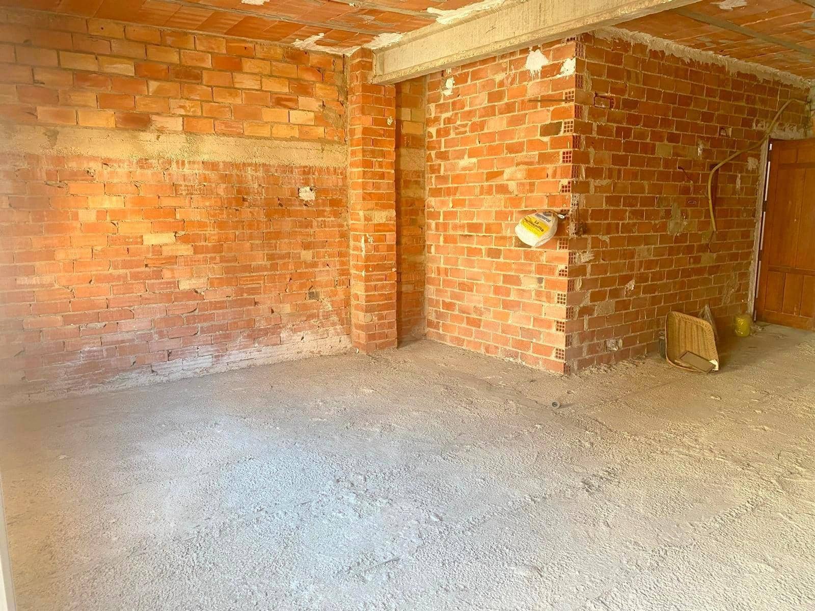 4 soverom Hus til salgs i Moixent med garasje - € 200 000 (Ref: 9001144)