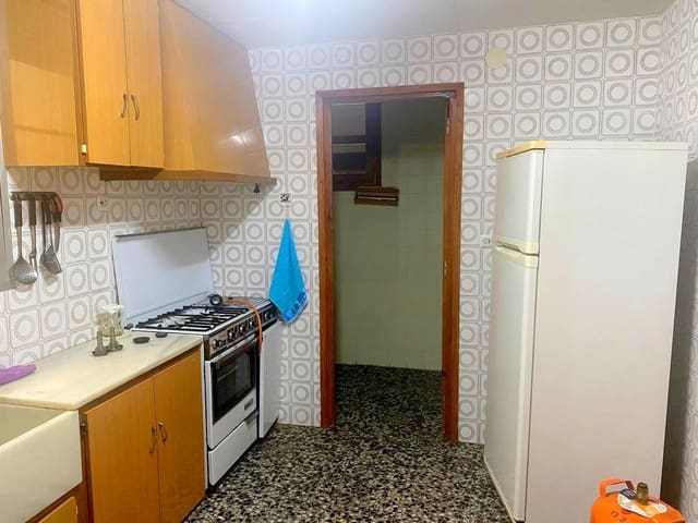 4 soverom Hus til salgs i Moixent med garasje - € 200 000 (Ref: 9001144)