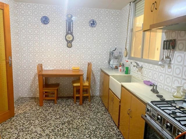 4 soverom Hus til salgs i Moixent med garasje - € 200 000 (Ref: 9001144)