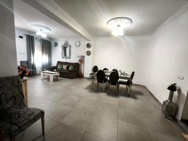 4 bedroom Townhouse for sale in Xàtiva with pool - € 220,000 (Ref: 9285309)