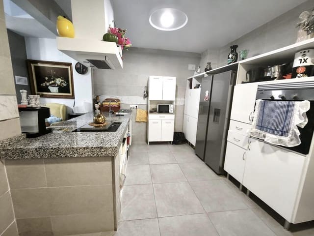 4 bedroom Townhouse for sale in Xàtiva with pool - € 220,000 (Ref: 9285309)