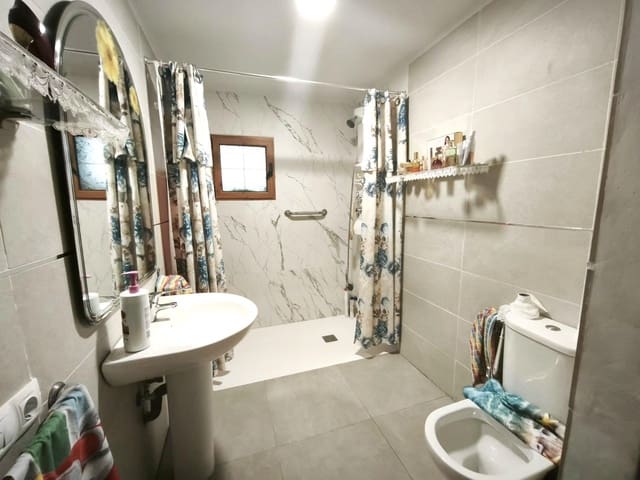 4 bedroom Townhouse for sale in Xàtiva with pool - € 220,000 (Ref: 9285309)