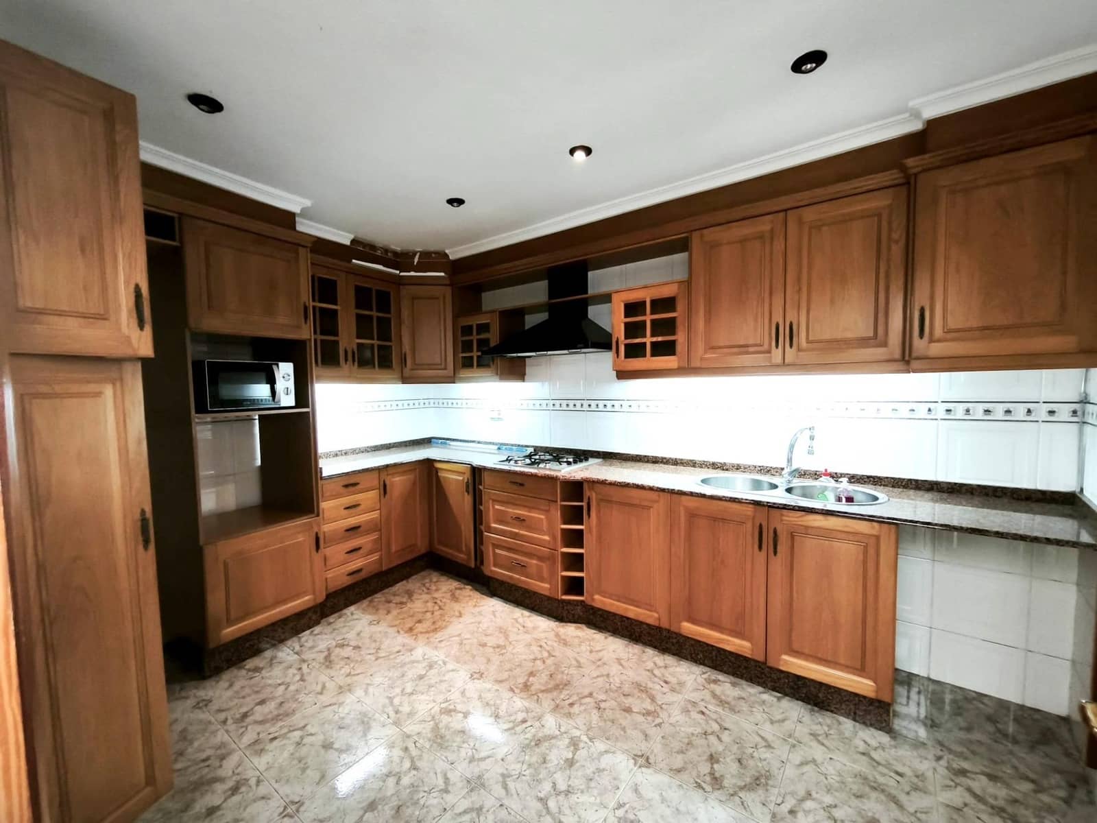 6 bedroom Townhouse for sale in Xativa - € 160,000 (Ref: 9296979)