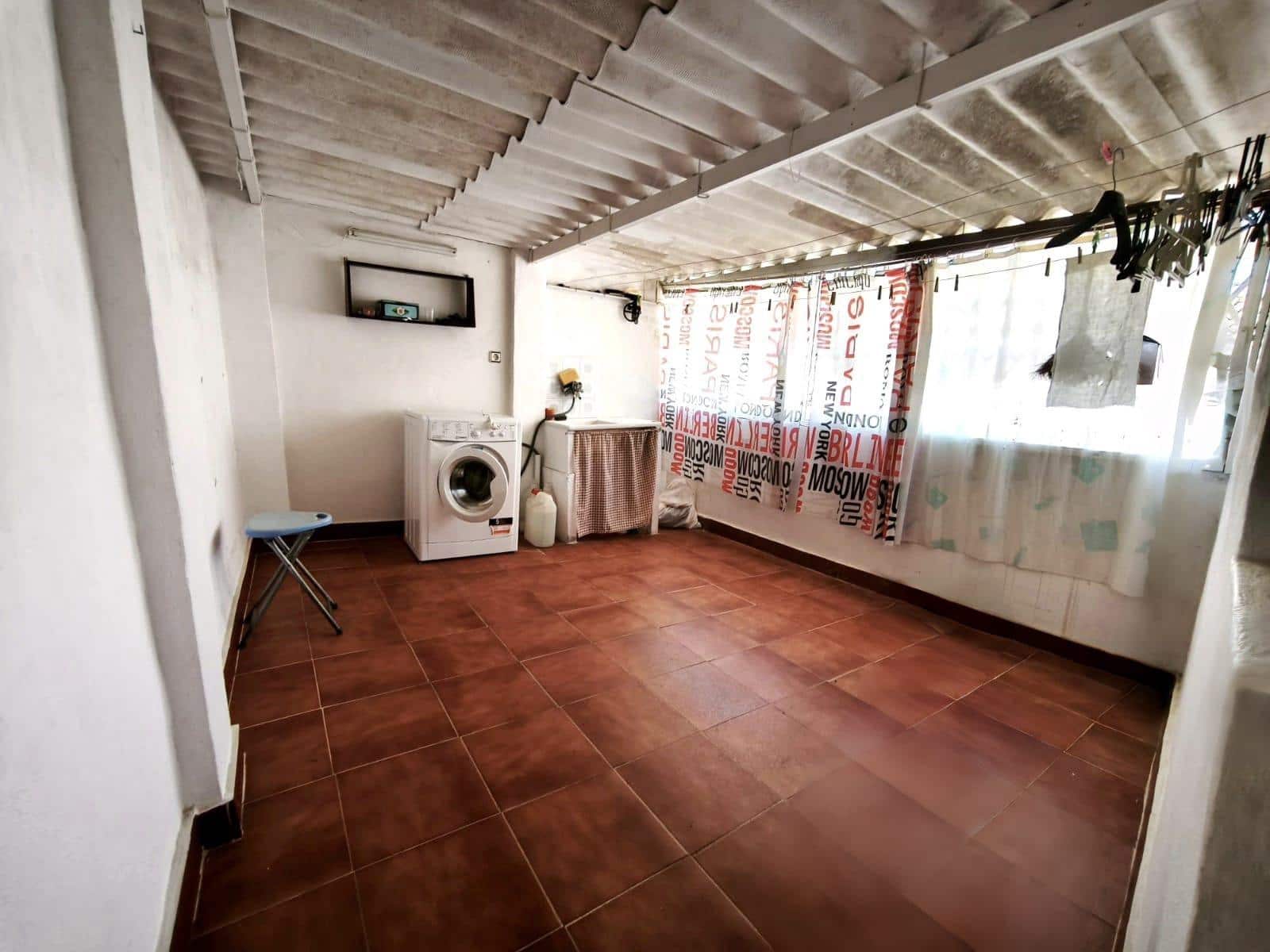 6 bedroom Townhouse for sale in Xativa - € 160,000 (Ref: 9296979)