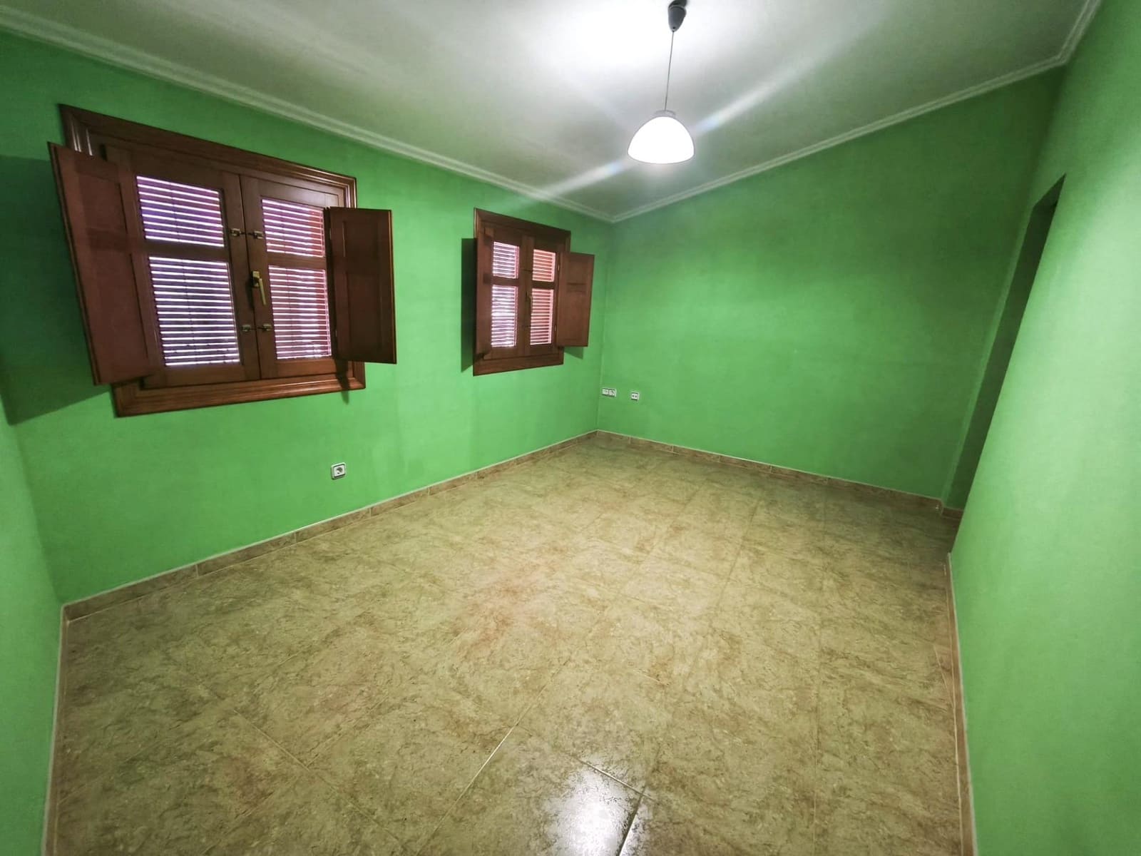 6 bedroom Townhouse for sale in Xativa - € 160,000 (Ref: 9296979)