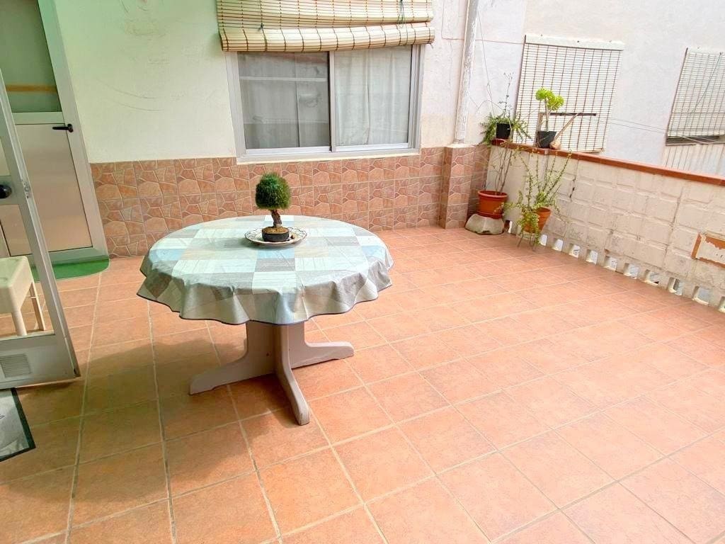 5 bedroom Flat for sale in Moixent - € 159,000 (Ref: 9335063)