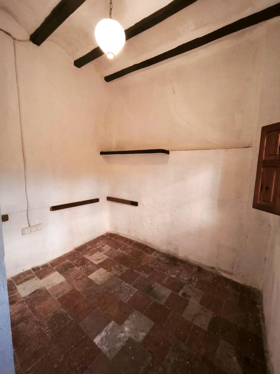 4 soverom Hus til salgs i Xativa - € 90 000 (Ref: 9379137)