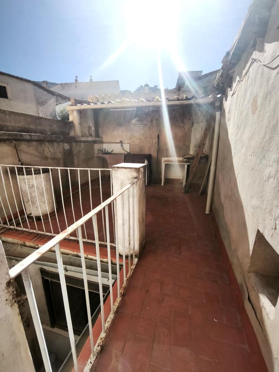 4 soverom Hus til salgs i Xativa - € 90 000 (Ref: 9379137)