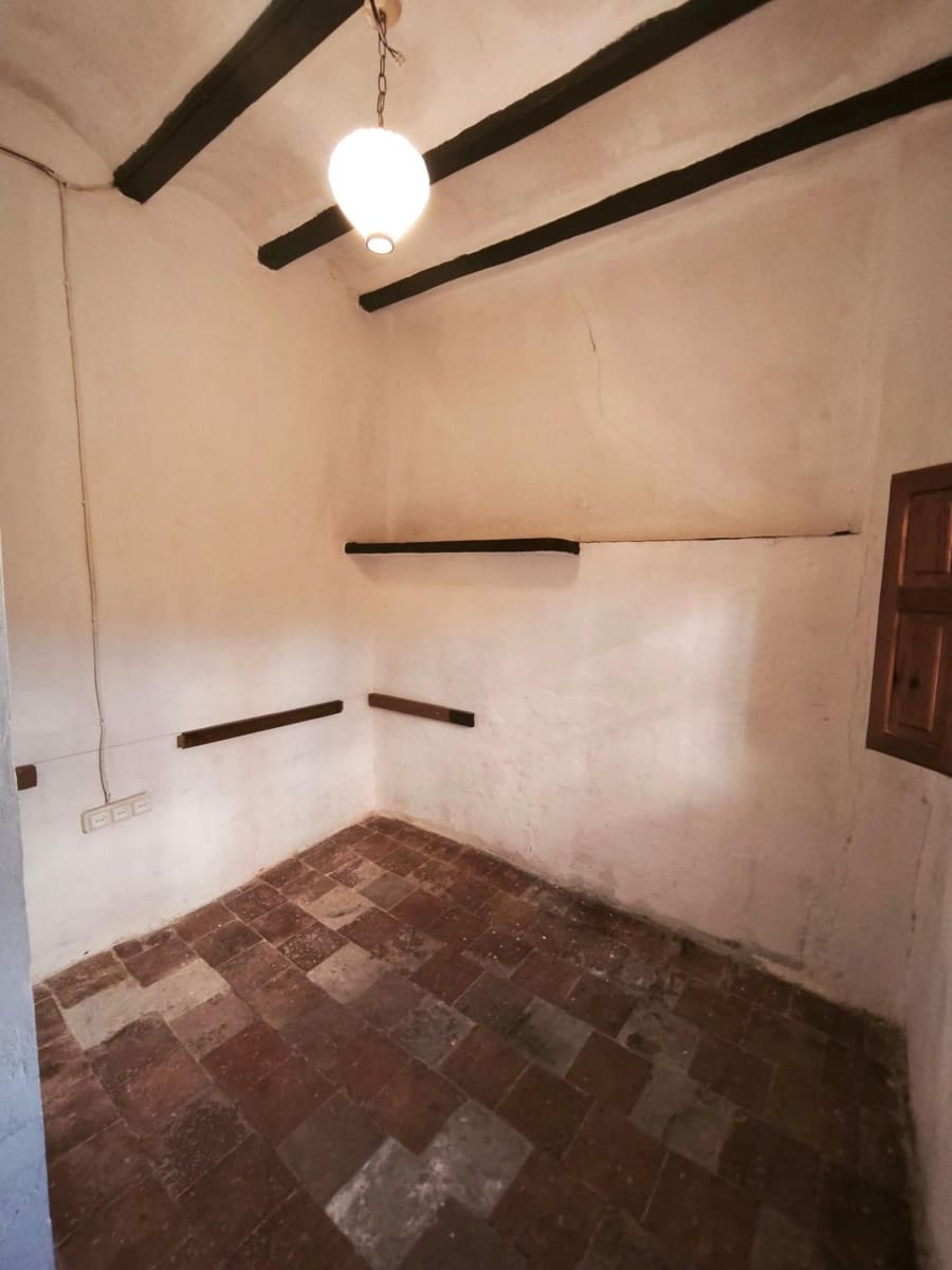 4 soverom Hus til salgs i Xativa - € 90 000 (Ref: 9379137)