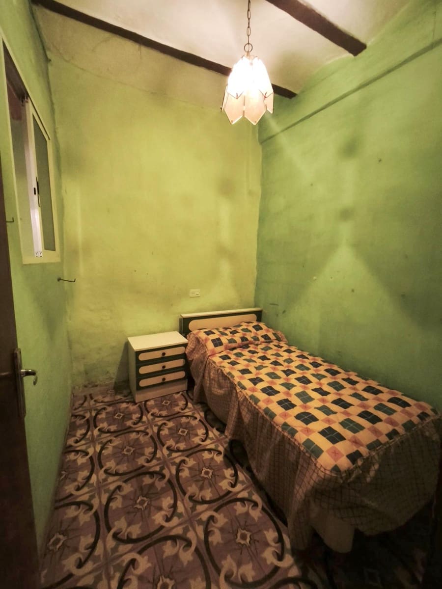 4 soverom Hus til salgs i Xativa - € 90 000 (Ref: 9379137)