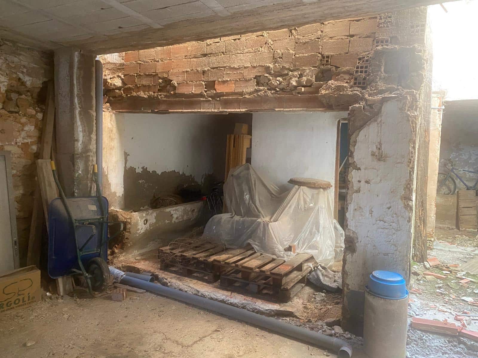 Townhouse for sale in Moixent - € 120,000 (Ref: 9466023)