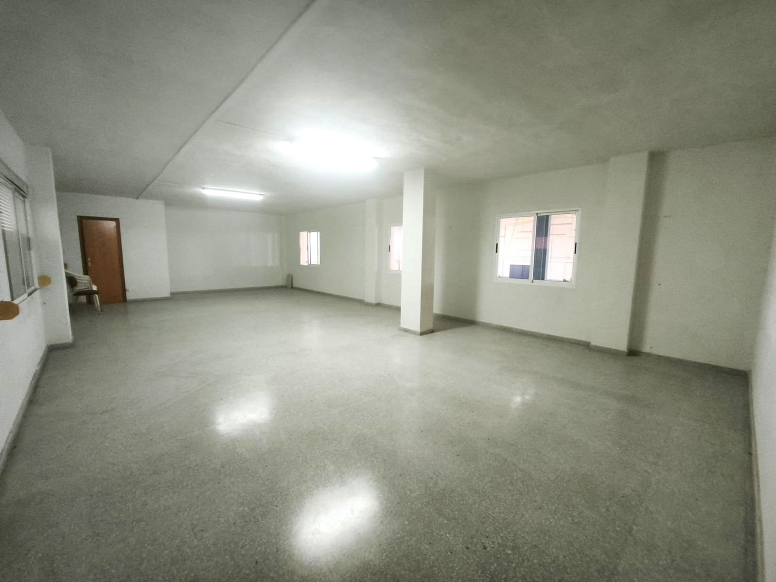 Virksomhed til salg i Xativa - € 600.000 (Ref: 9541230)