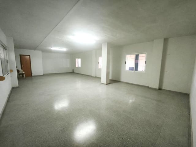 Virksomhed til salg i Xàtiva - € 600.000 (Ref: 9541230)