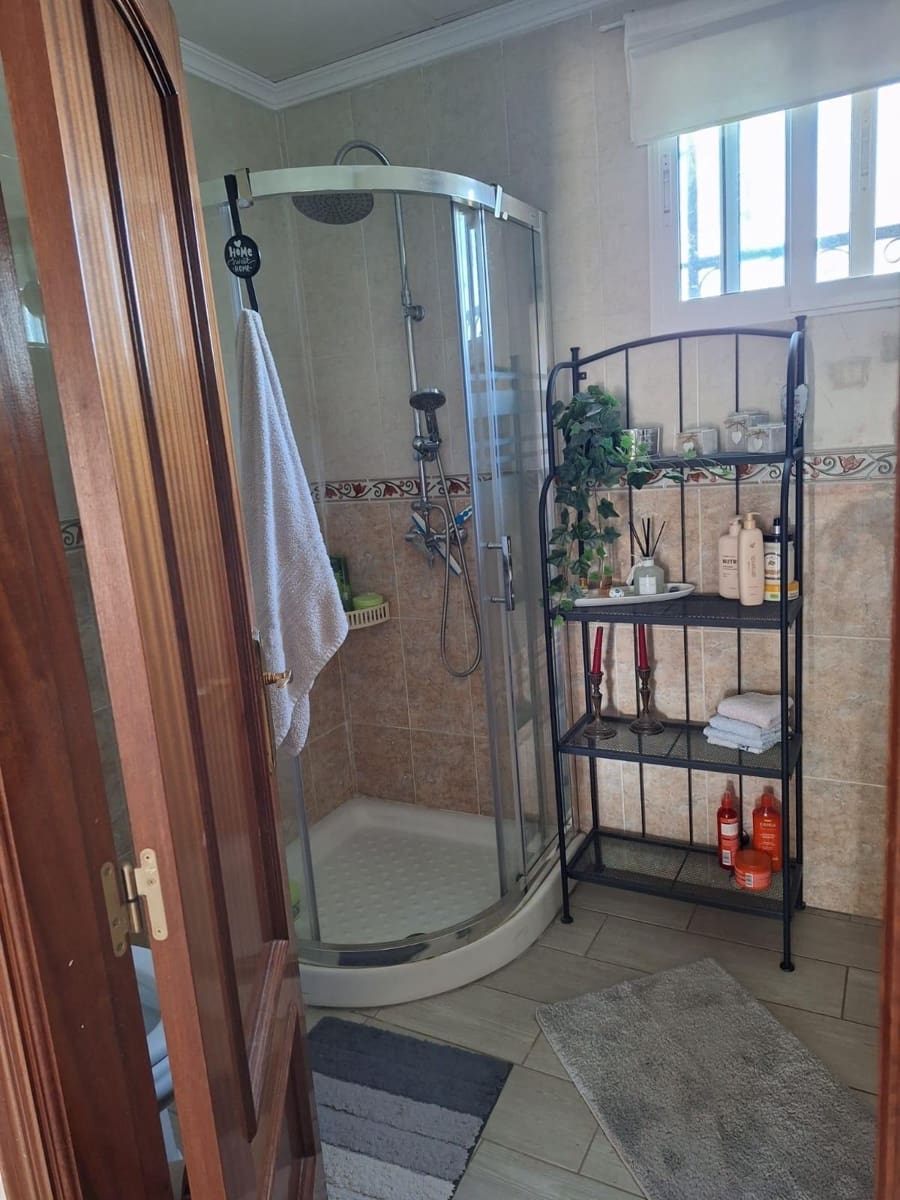 3 bedroom Villa for sale in Llocnou d'en Fenollet with pool - € 243,000 (Ref: 9548345)