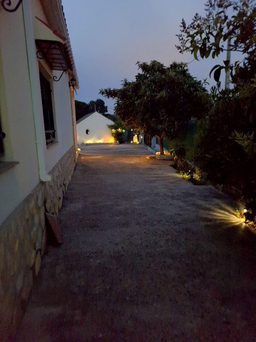 3 bedroom Villa for sale in Llocnou d'en Fenollet with pool - € 243,000 (Ref: 9548345)