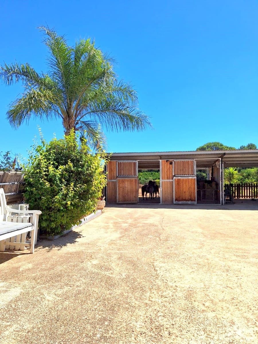 3 bedroom Villa for sale in Llocnou d'en Fenollet with pool - € 243,000 (Ref: 9548345)