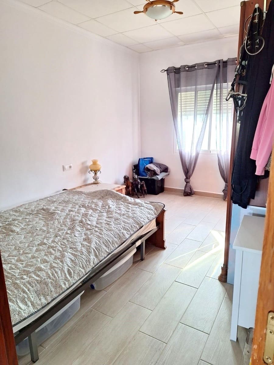 3 bedroom Villa for sale in Llocnou d'en Fenollet with pool - € 243,000 (Ref: 9548345)