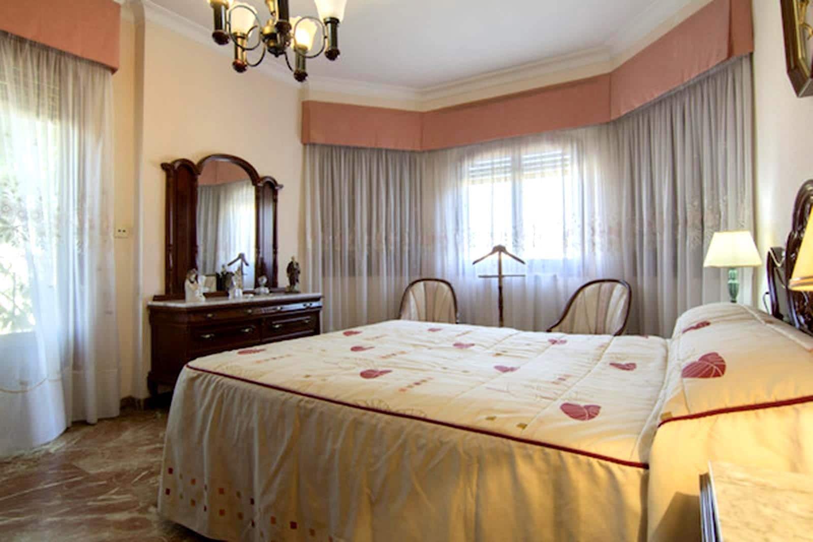 6 soveværelse Villa til salg i Canals med garage - € 400.000 (Ref: 9555975)