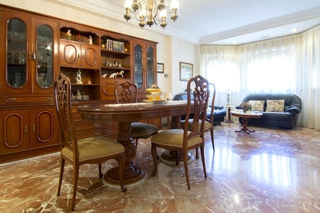 6 soveværelse Villa til salg i Canals med garage - € 400.000 (Ref: 9555975)