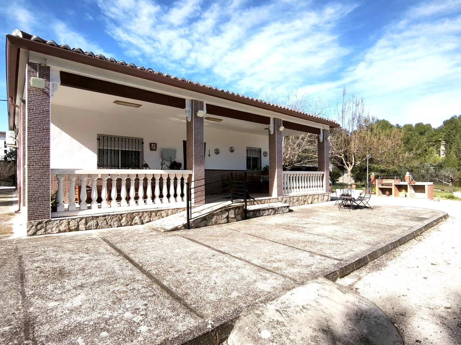 3 bedroom Villa for sale in Xativa with pool garage - € 270,000 (Ref: 9648270)