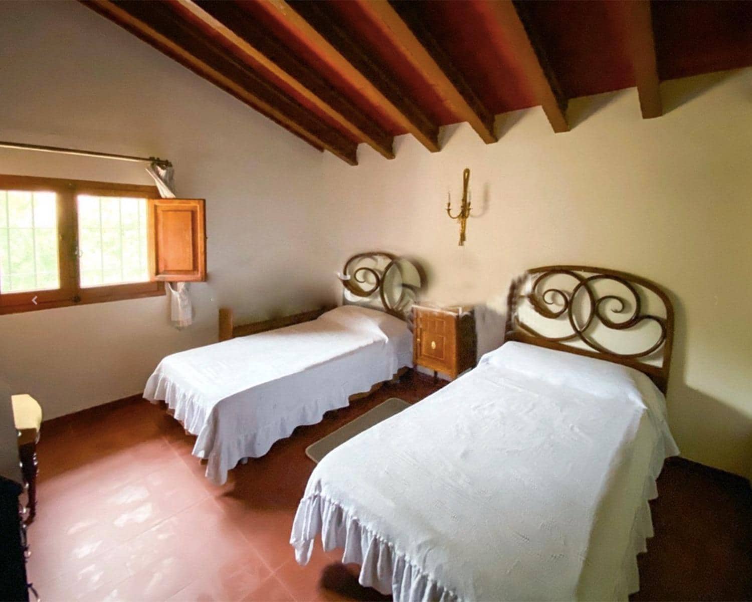 6 bedroom Finca/Country House for sale in La Font de la Figuera - € 360,000 (Ref: 9715008)