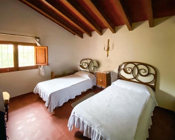 Finca/Casa Rural de 6 habitaciones en La Font de la Figuera en venta - 360.000 € (Ref: 9715008)