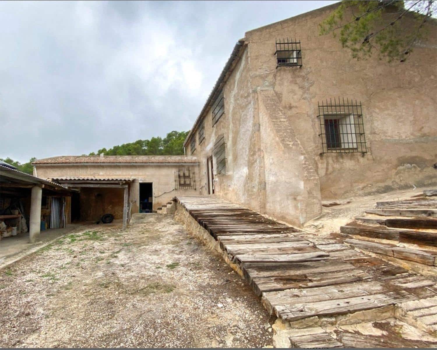 6 bedroom Finca/Country House for sale in La Font de la Figuera - € 360,000 (Ref: 9715008)