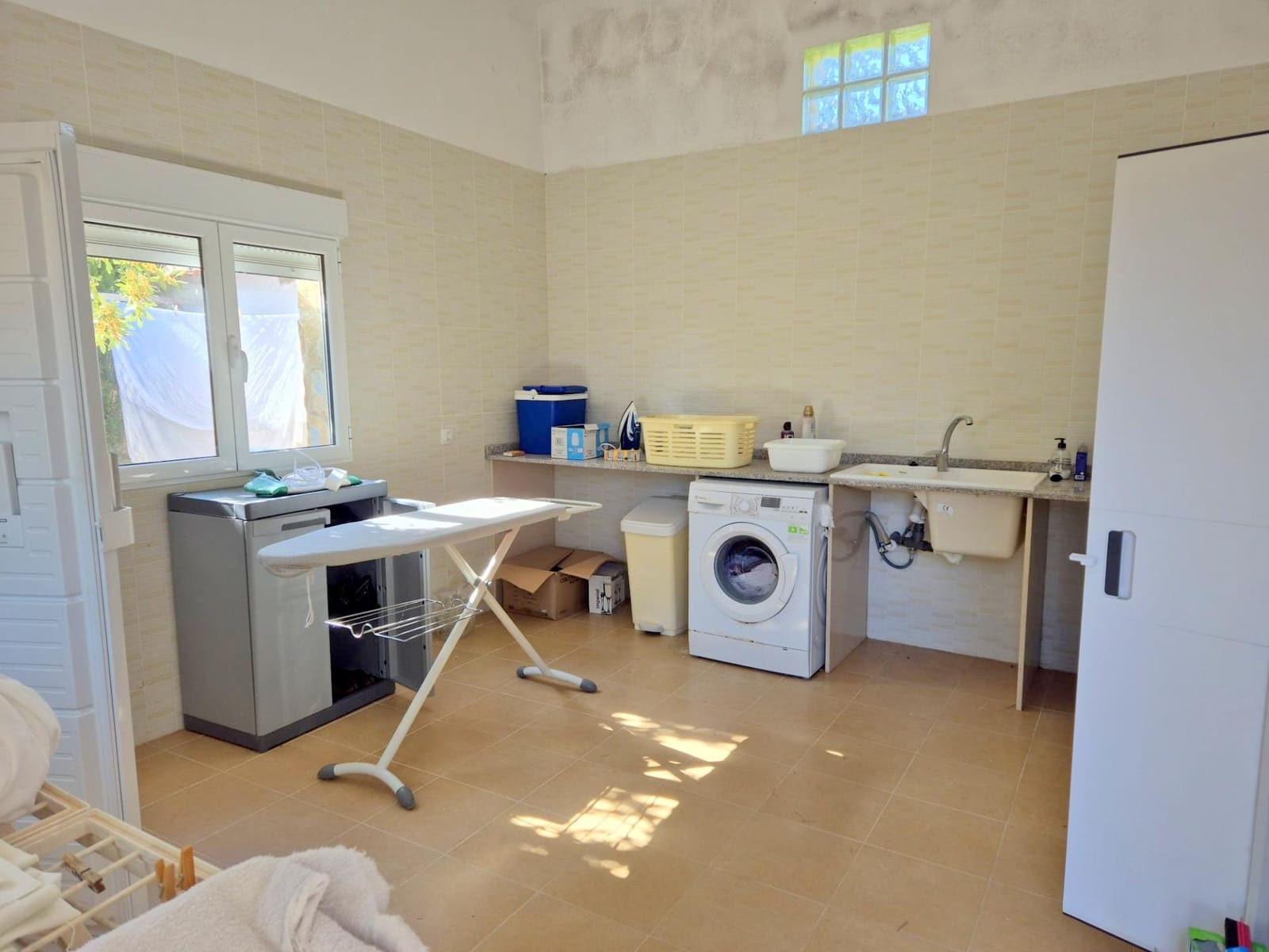 3 bedroom Villa for sale in Moixent with pool garage - € 190,000 (Ref: 9726751)